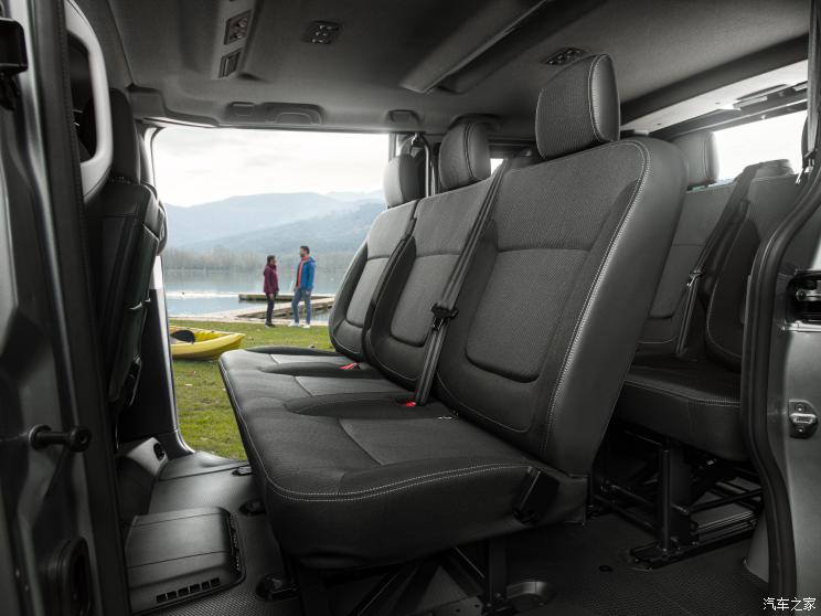 日產(進口) 日產NV300 2021款 Combi 歐洲版