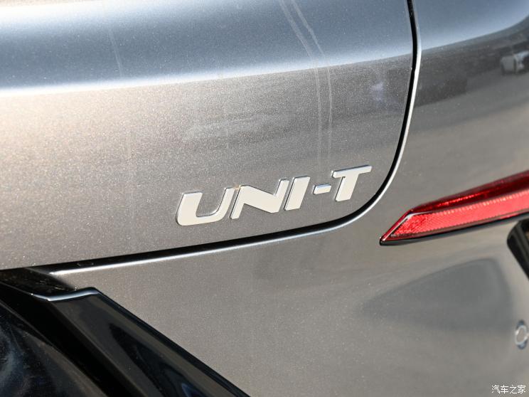 長安汽車 長安UNI-T 2022款 1.5T 運動版 尊貴型