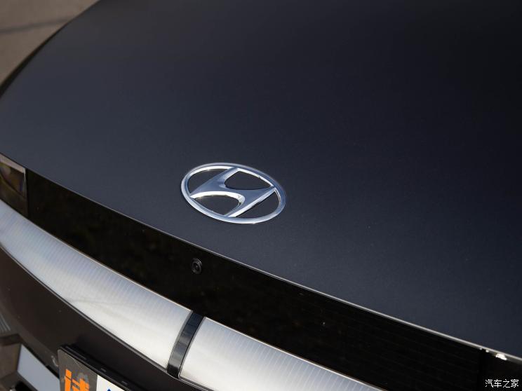 現(xiàn)代(進(jìn)口) IONIQ(艾尼氪)5 2022款 基本型