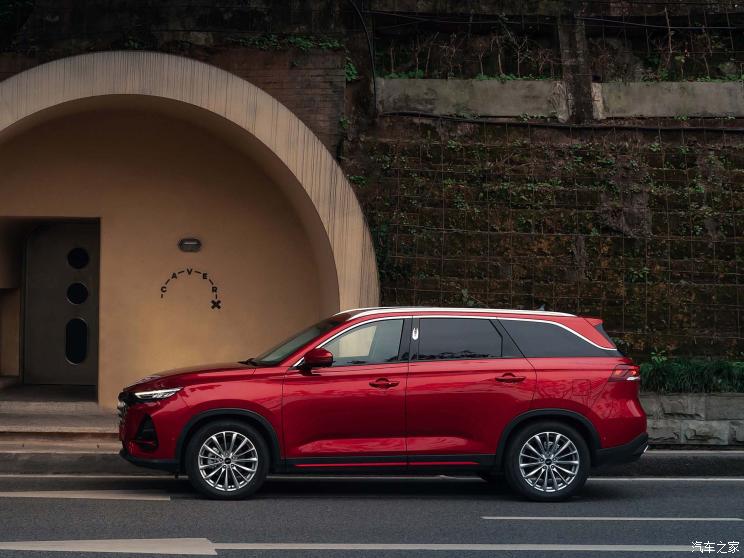 長安汽車 長安歐尚X7 PLUS 2022款 1.5T 藍鯨自動紅版