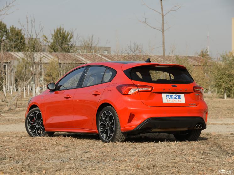 長(zhǎng)安福特 福克斯 2021款 兩廂 EcoBoost 180 自動(dòng)ST Line
