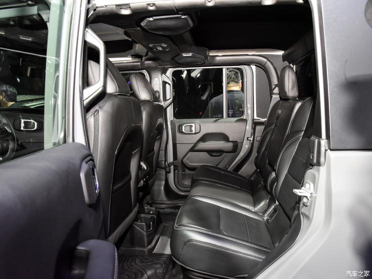 Jeep(進(jìn)口) 角斗士 2022款 先行版