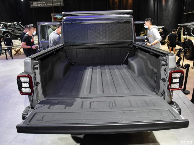 Jeep(進口) 角斗士 2022款 先行版