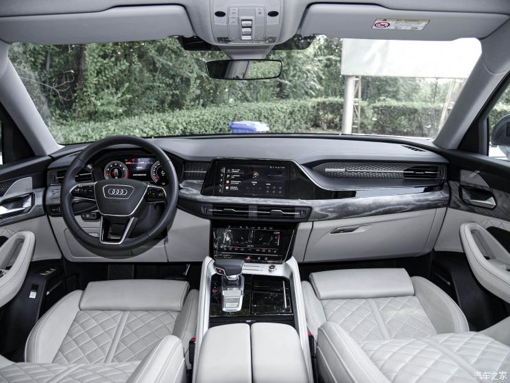 上汽奧迪 奧迪Q6 2022款 45 TFSI quattro 齊云型 羽林套裝 7座