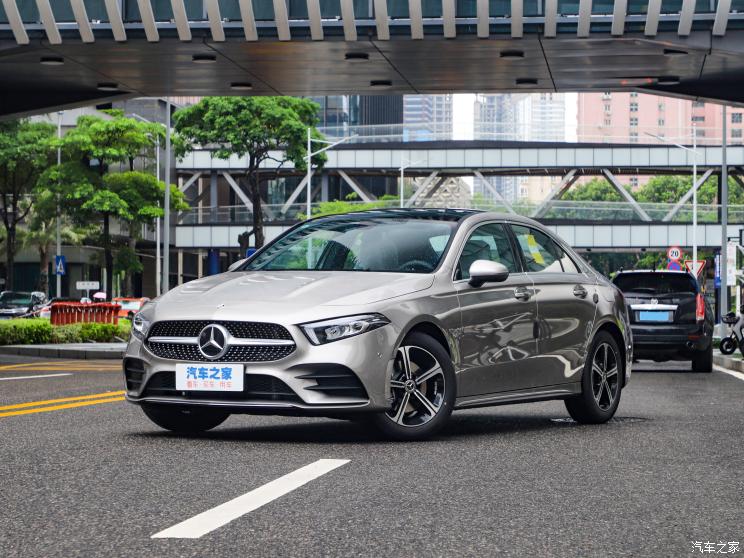 北京奔馳 奔馳A級 2022款 改款二 A 200 L 運動轎車時尚型