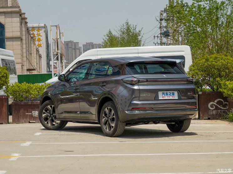 合眾汽車(chē) 哪吒U 2022款 智400 三元鋰