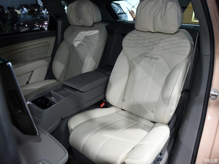 賓利 添越 2022款 4.0T V8 長軸距首發限量版
