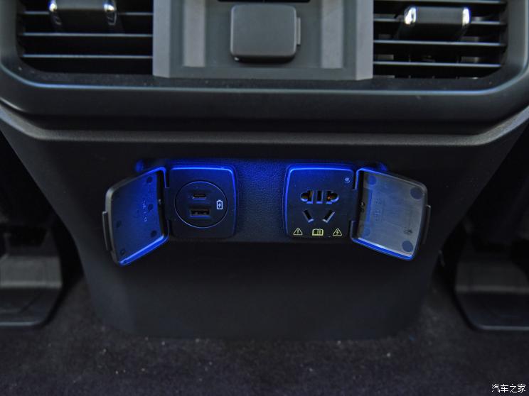 福特(進(jìn)口) 福特F-150 2022款 3.5T 猛禽