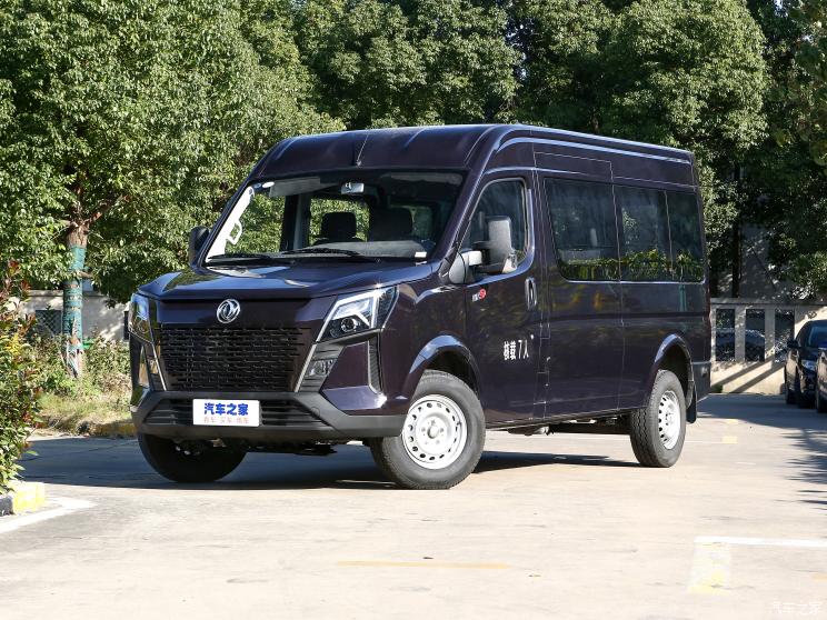 東風汽車 御風 2023款 V9+ 2.0T 手動前驅多功能中軸中頂7座