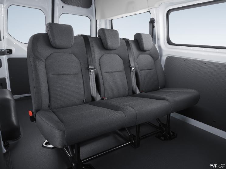 江鈴福特 全順 2023款 V362 2.0T柴油自動(dòng)多功能商用車短軸中頂5/6座