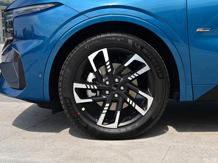 長安福特 銳界 2023款 銳界L 2.0T EcoBoost E-混動四驅七座 STLine