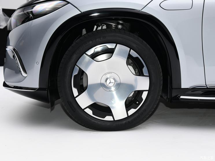 梅賽德斯-邁巴赫 邁巴赫EQS SUV 2023款 680 歐洲版