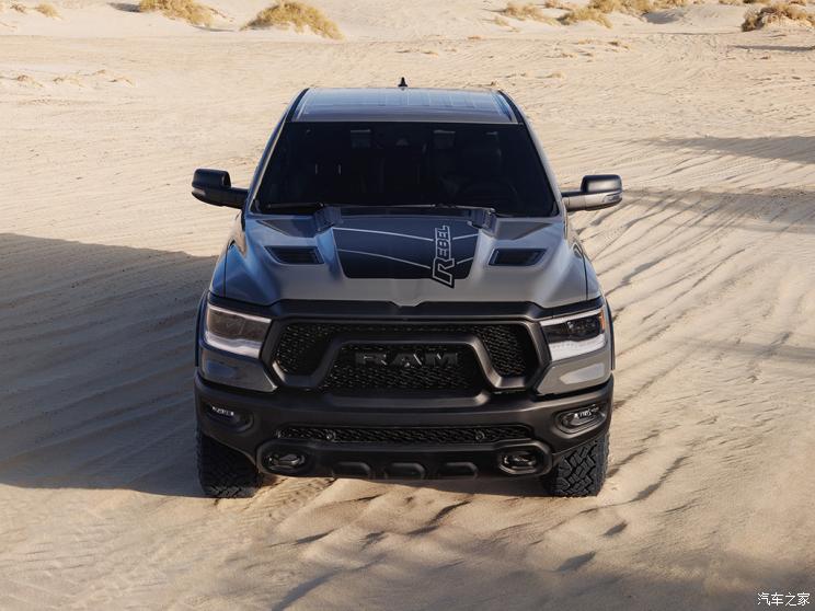 道奇(進(jìn)口) RAM Trucks 2023款 1500 Rebel Lunar Edition