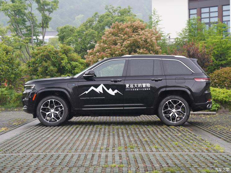 Jeep(進口) 大切諾基新能源(進口) 2023款 2.0T 4xe 巔峰版