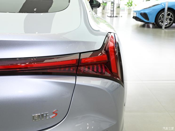 合眾汽車 哪吒S 2023款 純電 520km 后驅版
