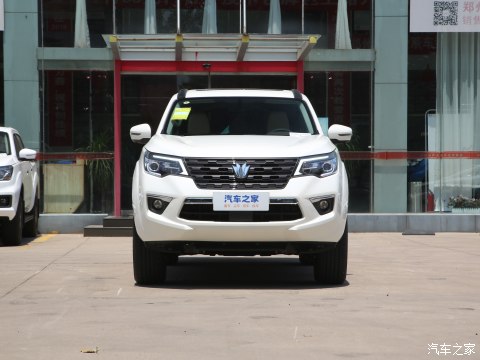 鄭州日產(chǎn) 帕拉丁 2023款 2.0T 四驅(qū)尊享型
