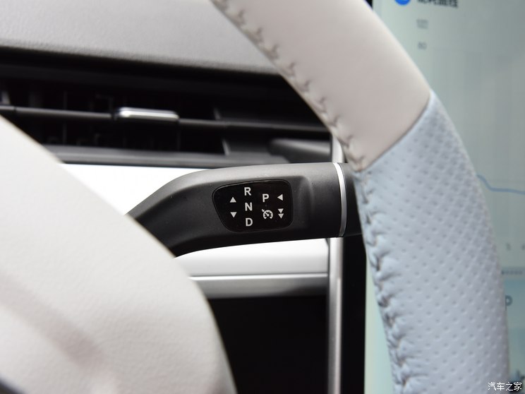 合眾汽車 哪吒AYA 2023款 基本型