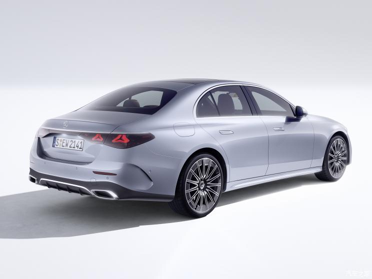 奔馳(進(jìn)口) 奔馳E級(進(jìn)口) 2024款 E 200 AMG Line 歐洲版