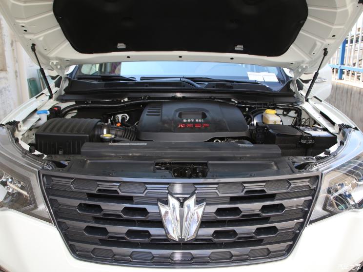鄭州日產(chǎn) 帕拉丁 2023款 2.0T 四驅(qū)尊享型