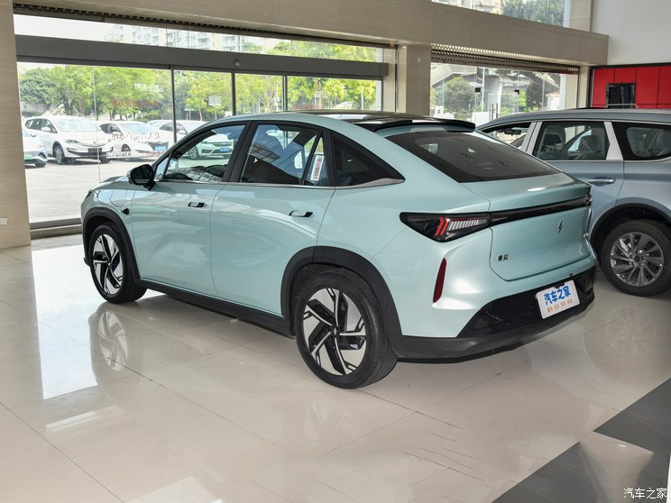 睿藍(lán)汽車 睿藍(lán)7 2023款 605km 獵光