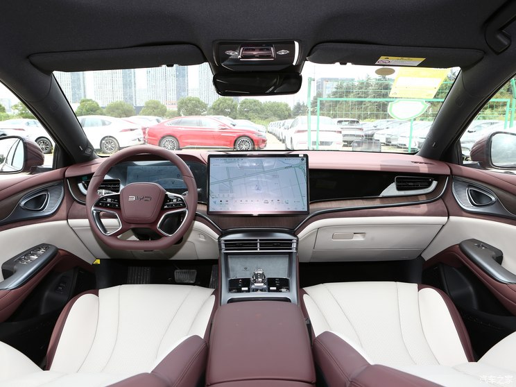 比亞迪 海豹 2023款 DM-i 1.5T 121km 尊榮型