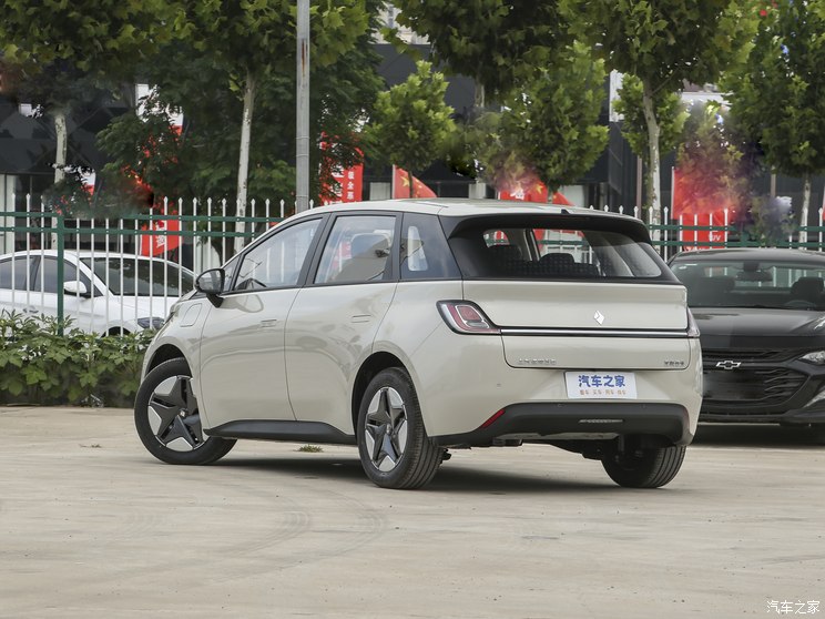 上汽通用五菱 寶駿云朵 2023款 360 Plus