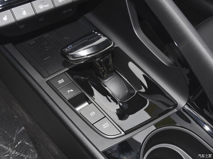 北京現代 伊蘭特 2023款 240TGDi DCT N Line LUX尊貴版