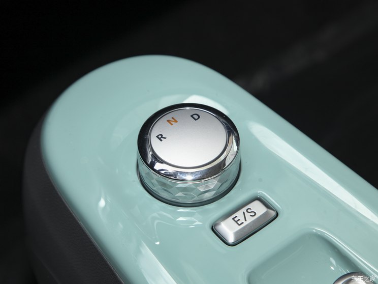 長(zhǎng)安汽車(chē) 長(zhǎng)安Lumin 2022款 155km 清甜款