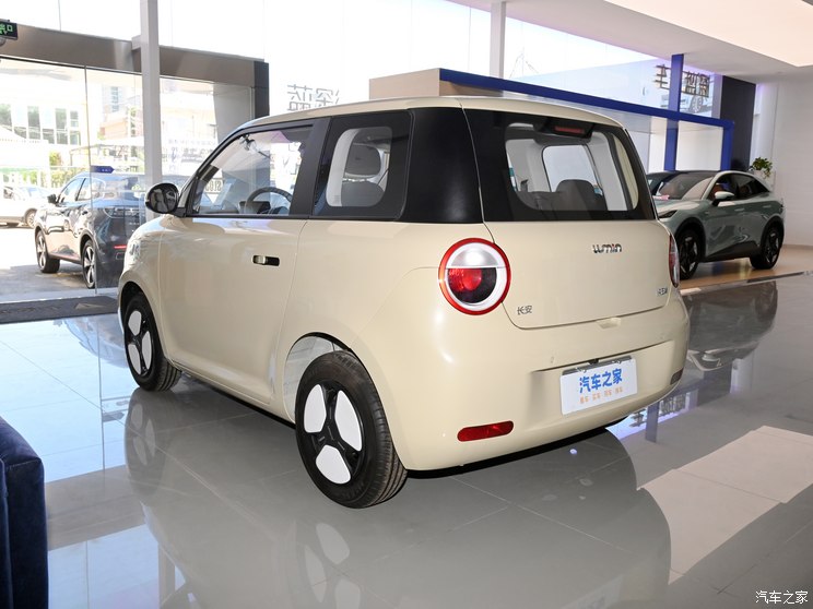 長(zhǎng)安汽車(chē) 長(zhǎng)安Lumin 2023款 205km 香沁款