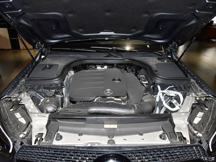 奔馳(進(jìn)口) 奔馳GLC轎跑 2023款 改款 GLC 260 4MATIC 轎跑SUV