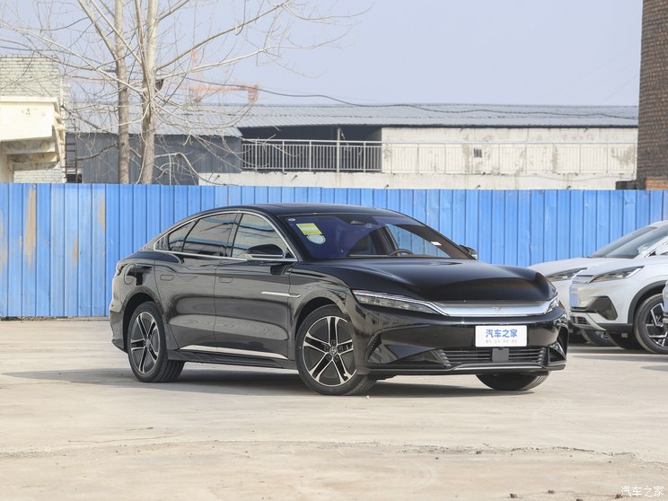 比亞迪 漢 2023款 EV 冠軍版 605KM前驅尊貴型
