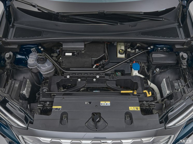 上汽奧迪 奧迪Q5 e-tron 2022款 50 e-tron quattro 榮耀型 錦衣套裝