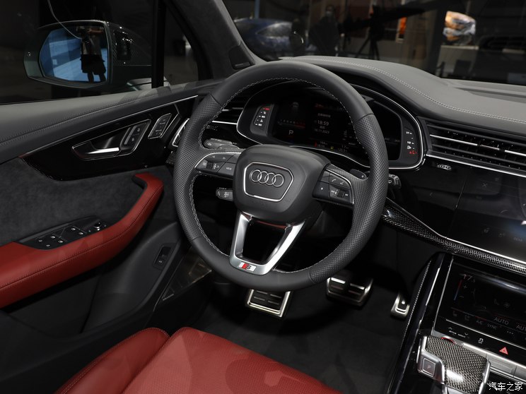 奧迪(進口) 奧迪SQ7 2024款 4.0 TFSI 暗夜騎士版