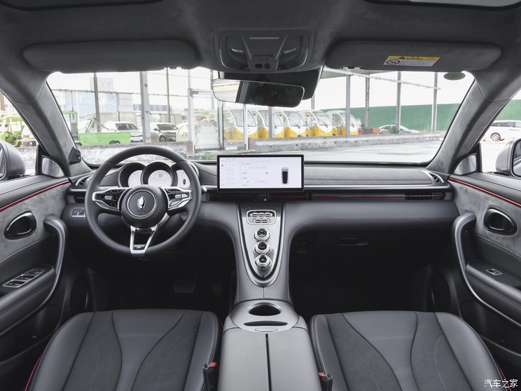 長城汽車 歐拉閃電貓 2024款 暗夜版 555km 尊貴版