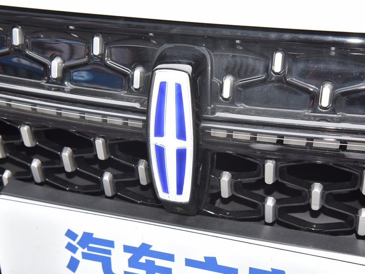 長(zhǎng)安林肯 林肯Z 2024款 混動(dòng) 兩驅(qū)尊耀版