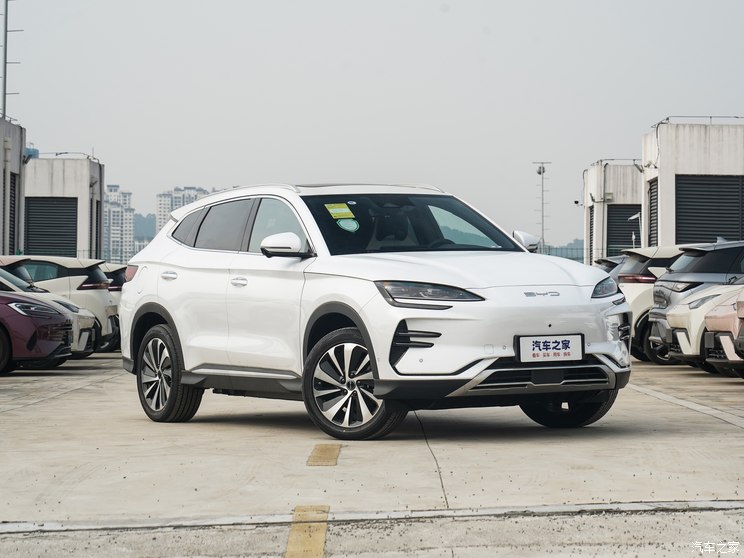 比亞迪 宋PLUS新能源 2024款 榮耀版 EV 605km 旗艦PLUS