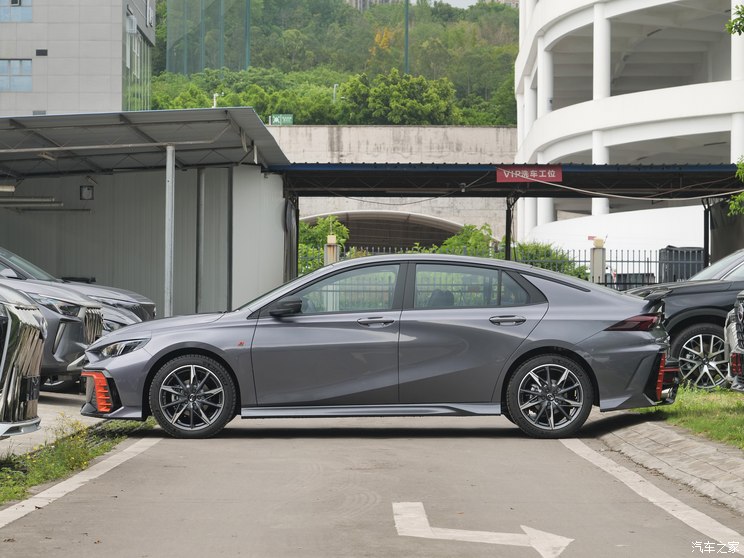 廣汽乘用車 影豹 2024款 270T DCT R-Style版